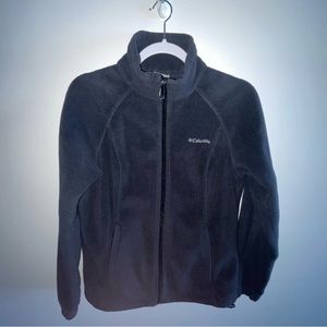 Medium Columbia woman’s jacket; cozy for fall to winter season